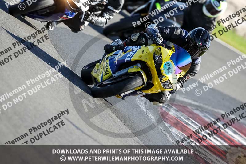 donington no limits trackday;donington park photographs;donington trackday photographs;no limits trackdays;peter wileman photography;trackday digital images;trackday photos